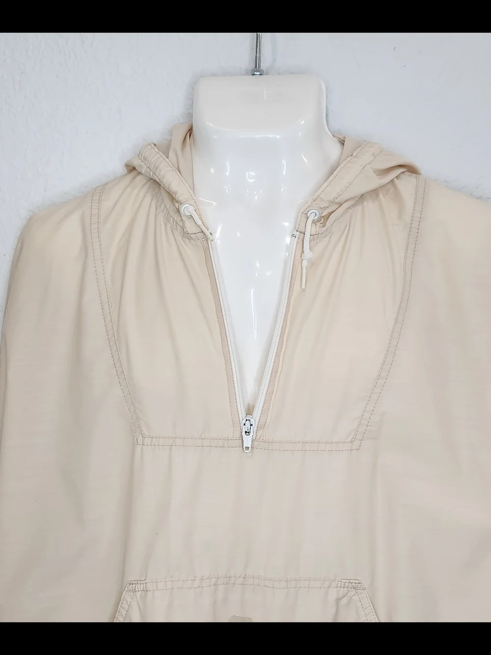 VTG LEVIS Light Beige Hooded Pullover Jacket